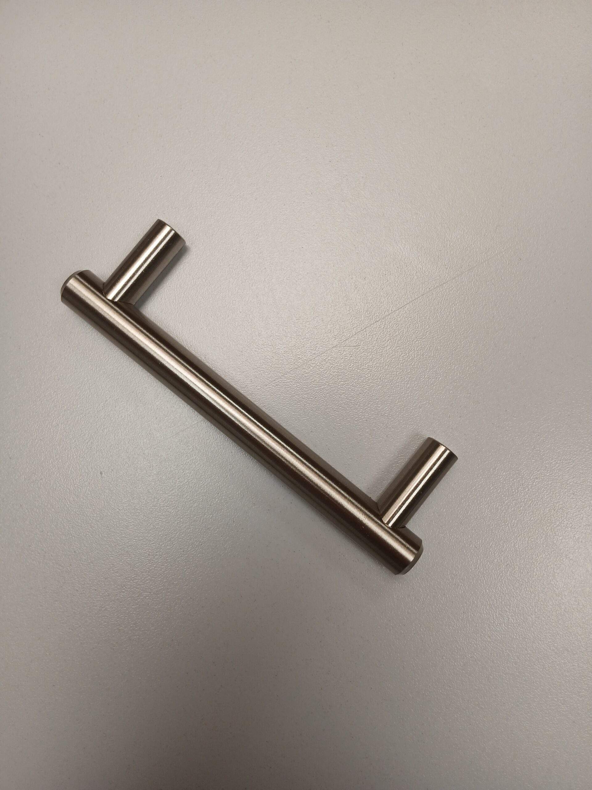 Poignée acier brossé 12 cm