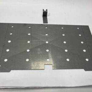 Déflecteur acier + patte de maintien - Poêle AMBEL 1000 Frontal